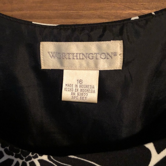 Worthington Daisy Top - Picture 2 of 3